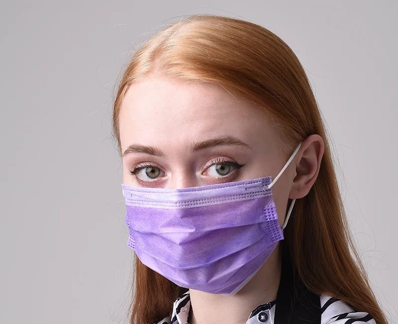 Фиолетовая медицинская маска трехслойная
