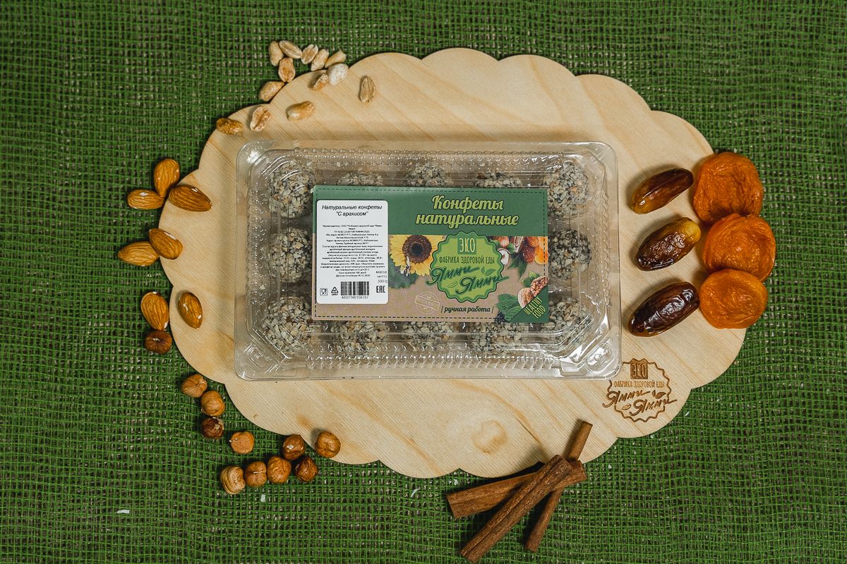 Натуральные конфеты "С арахисом" 300 гр. (пластик)